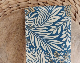 Napkins in packs of 4, 6 or 8