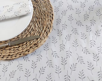 Tablecloth from the "Charlotte" collection in cream and hazelnut