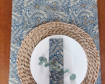 Napkins in packs of 4, 6 or 8