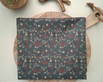 Green coated tablecloth with flowers in Vosges cotton. Made in France.