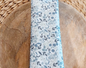 Napkins in packs of 4, 6, or 8