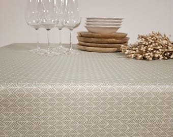 Round or square tablecloth, 140 cm, coated, easy to care for. Green and white.