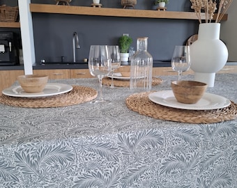 Wipeable Coated Tablecloth – Elegant & Practical | Made in France