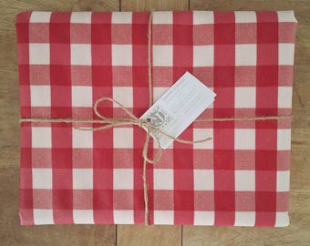 Red/raspberry gingham coated tablecloth 200g/m2
