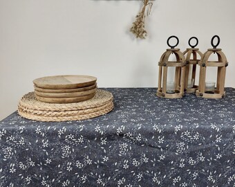Cotton tablecloth. 55 x 98 "