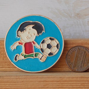 Fußballer Pin, Rucksack Pin, Fußball, Vintage Pin, Kinder Pin
