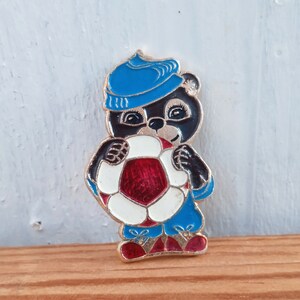 Bear pin, Vintage pin, Childrens pin bear and ball , Backpack retro pin.