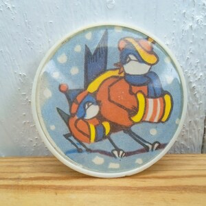 Vogels pin, Childrens vintage pin, Stereo icoon