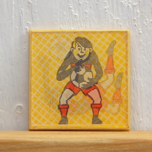 Lenticulaire pin, Atleet pin Vintage badge, Voetballer, Cartoon pin, Vintage pin