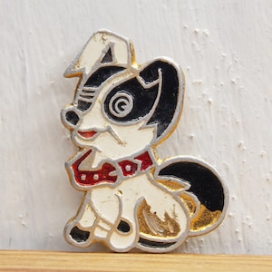 Pin Dog, White Bim Black Ear, Childrens pin, Cute enamel pin, Animal pin