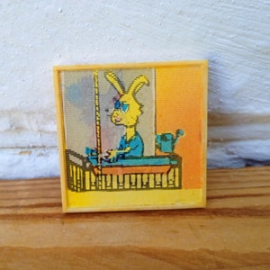 Bunny en Wolf pin, lenticulaire pin, kinderrugzak pin.