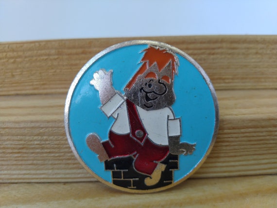 Round Carlson badge,Cartoon character,1980s,Gift … - image 1