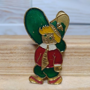 Childrens brooch, Dunno pin, Vintage badge, Cartoon character, Rare pin