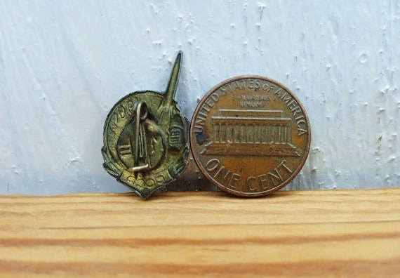 Yuri Gagarin pin,Rare pin, Backpack pin, Space pi… - image 4