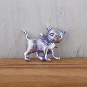 Vintage speld kat, grappige emaille pin, stripfiguur, rugzak kinderspeld, retro jaren 80, geheime kerstman