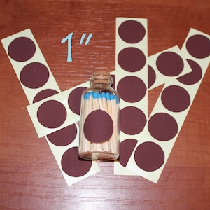 Cerchio rotondo marrone fiammiferi Strikers 1" Carta per accendere i fiammiferi (autoadesiva). Fogli di carta per accendere i fiammiferi. Il set contiene 20 pezzi
