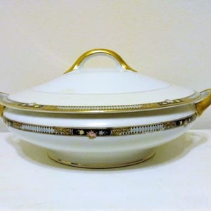 Japanese Porcelain Gold Gilt Covered Vintage Serving Dish/Fine China