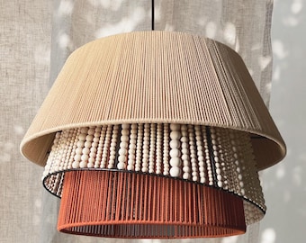 Lámpara de araña de mimbre hecha a mano con cuentas de madera: lámpara colgante de color personalizado