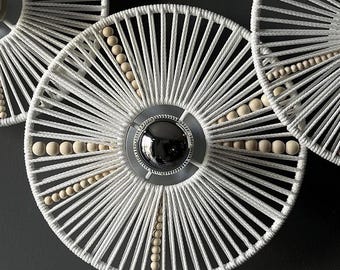 Aplique de mimbre y algodón: Lámpara colgante moderna, color personalizable.