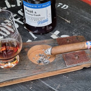 Cigar ashtray with cigar rest and Glencairn shelf, made from whiskey barrel stave