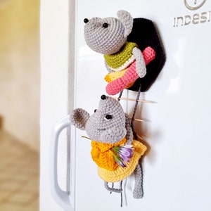 Crochet pattern, PDF, English and German, mouse thieves, crocheted mouse, amigurum, fridge magnet, mice in clothes.