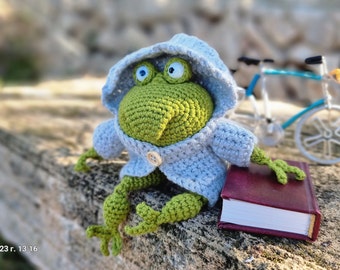 Häkelanleitung, PDF, Englisch und Deutsch,  Frosch + Jacke häkeln, amigurumi, Gehäkelter Frosch