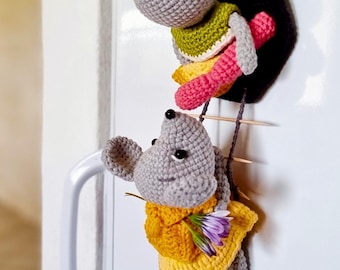 Haakpatroon voor een muis (PDF), Amigurumi koelkastmagneten in kleding (EN + DE) P2