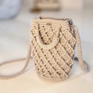 Crochet pattern, PDF, English, Crocheted cell phone case, Handbag, Shoulder bag, Small handbag