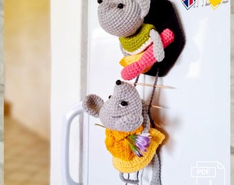 Sida 2 Virkmönster, PDF, engelska/tyska. Mustjuvar, virkad mus, amigurumi, kylskåpsmagnet, möss i kläder.
