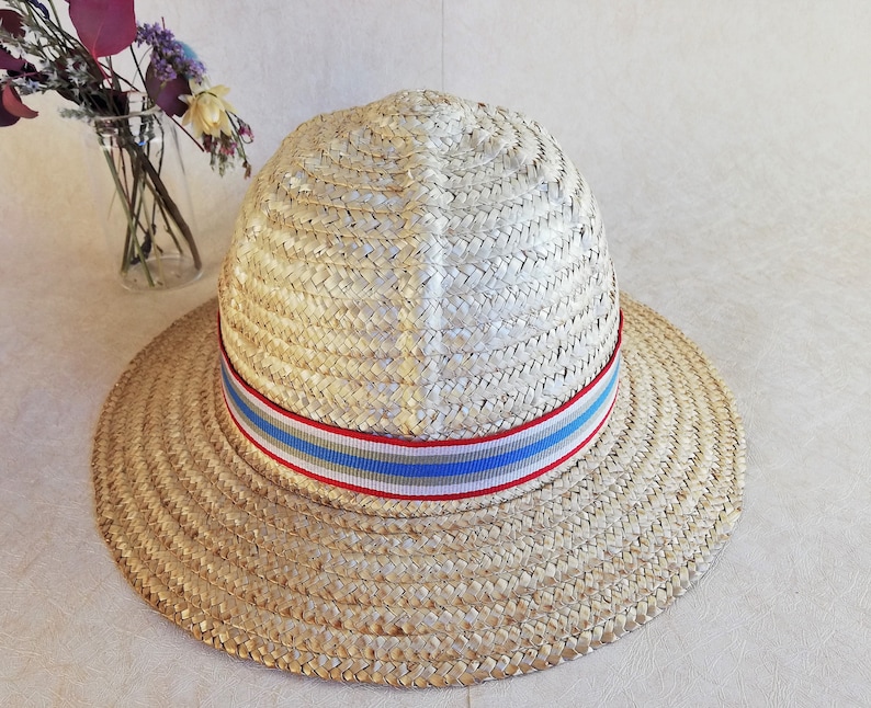Small vintage natural straw bucket hat for girls.