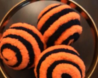 Decorative yarn balls, black and orange balls, Vase fillers, bowl fillers, wreath attachments, Halloween ornaments