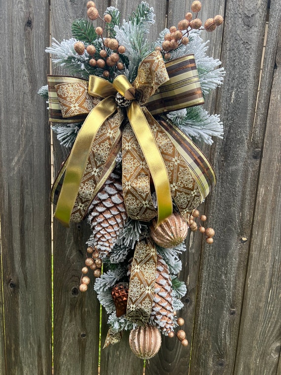 Elegant Christmas Swag: Bronze Pine Cones, Gold Ornaments