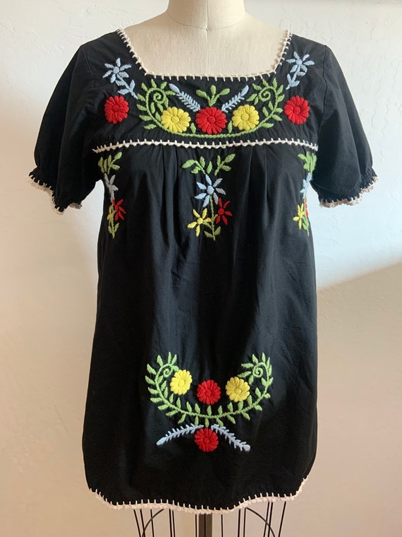 Vintage Embroidered Mexican Puebla Black Blouse S… - image 1
