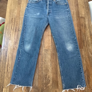 Vintage Medium Wash Levis 501XX Jeans, Vintage Levis 501 Jeans Made in USA 32 Waist