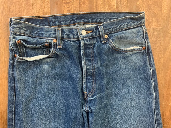 Faded Medium Wash Levis 501 Jeans 33/31