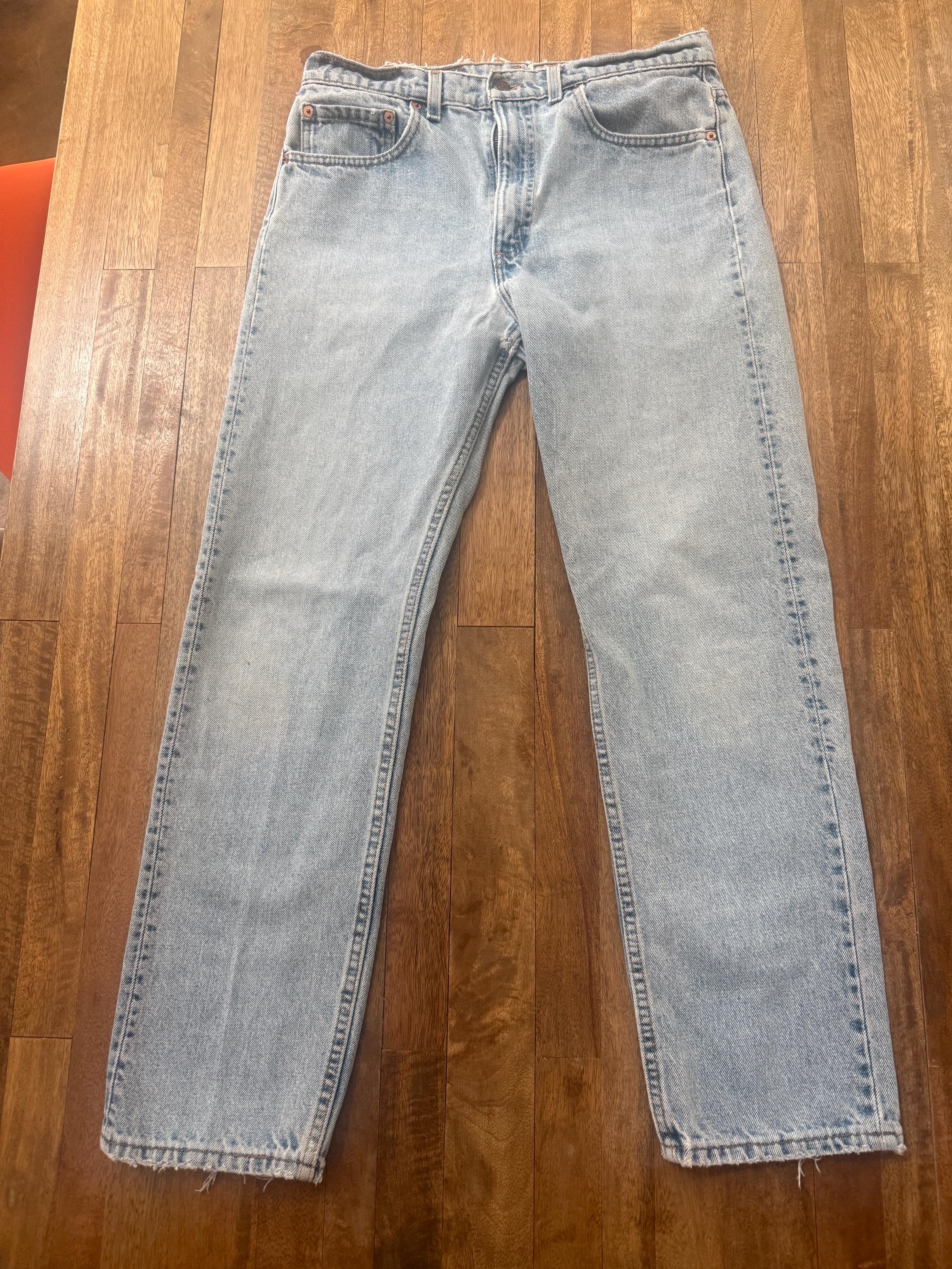 Jeans Levi's 505 Vintage Taille 27 Femme - Coupe Conique, Ourlet Brut, Doux, Occasion Très Bon état