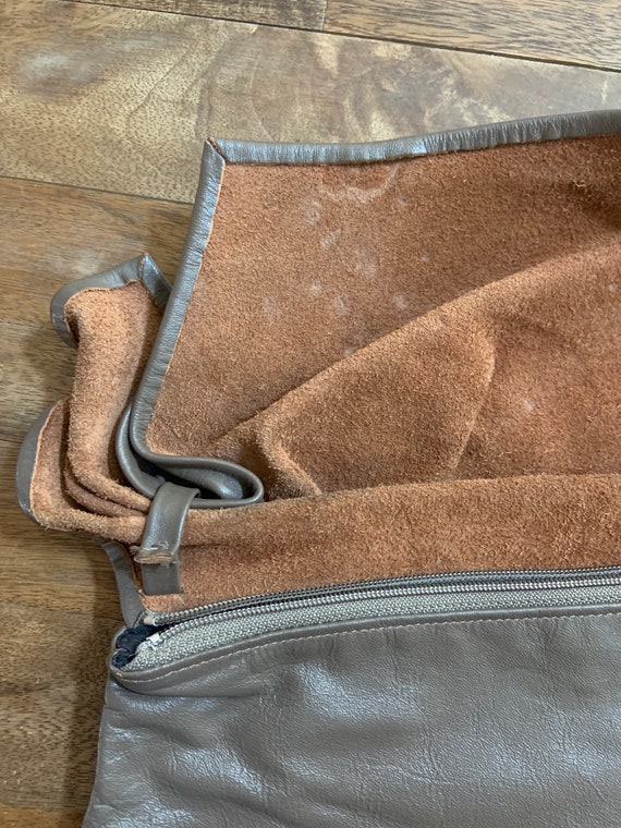 Vintage 1980’s Taupe Leather Clutch Handbag - image 5