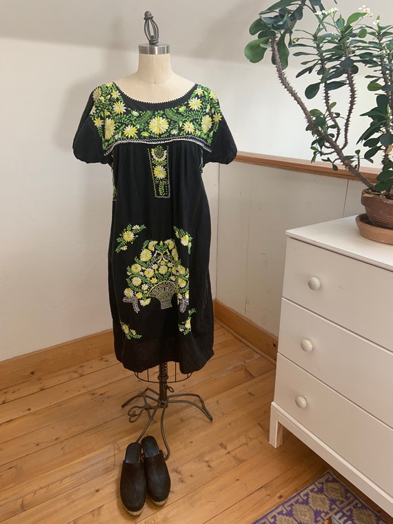 Vintage Black Cotton Embroidered Mexican Puebla Dr