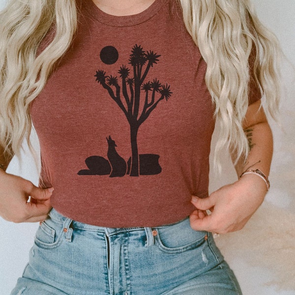 Womens boho landscape design earth tones rust, brown, clay T-shirt - Joshua tree, wolf silhouette T-shirt - Coachella outfit