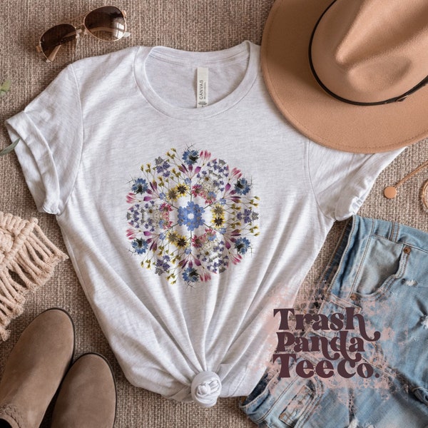 Chemises de printemps pour femmes - tee kaléidoscope pastel fleurs - jolis hauts floraux - T-shirt lavande lilas terre jour de Pâques - fleurs sauvages