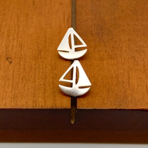 Silver Sailboat Earrings, 925 Sterling Silver Stud Sailboat Earrings, Silver Boat Stud Earrings