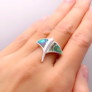 925 Sterling Silver Stingray Ring with Abalone Wings