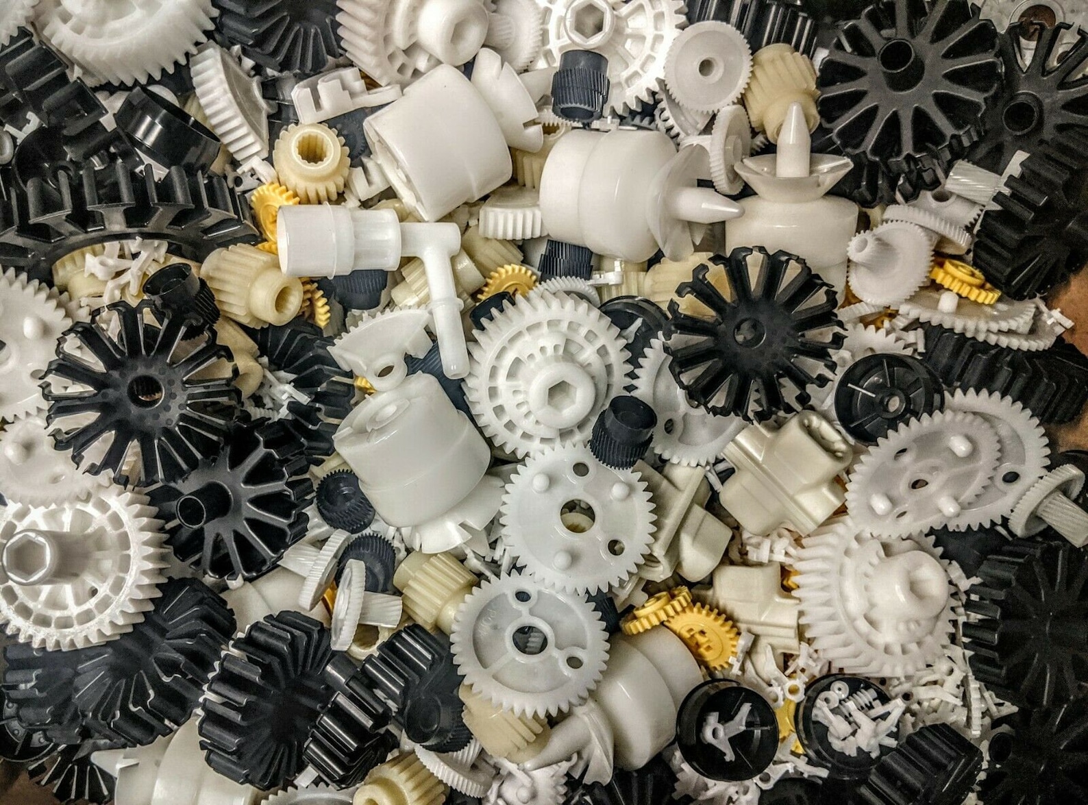 Lot of Plastic Gears, Cogs, Industrial Bits 1 Lb of Small Plastic Parts