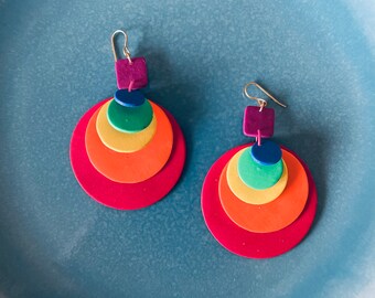 GRANDE (alrededor de 3”) Rainbow Dangles