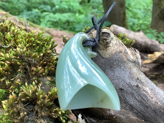 Carved Jade Pendant Necklace – Natural Stone Art Jewelry