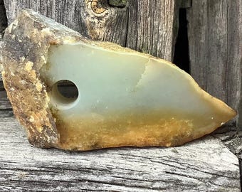 Ciondolo in nefrite siberiana - Ciondolo in giada - Intaglio di pietra di giada - Collane di giada - Gioielli di giada - Arte in pietra - Pietra naturale