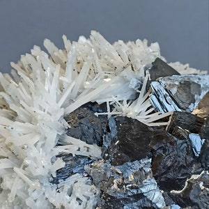 Sphalerite and Quartz (nr  + 51)