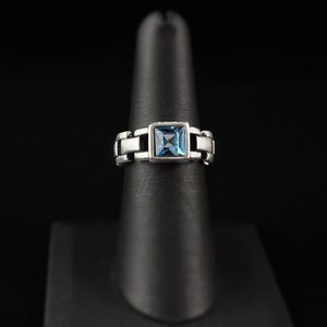 Chunky Link Silver Ring with Sky Blue Crystal, Handmade, Nickel Free - Noir