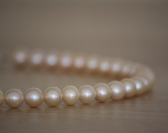 GOOD DEAL! 8mm Rose Natural Freshwater Pearl Necklace