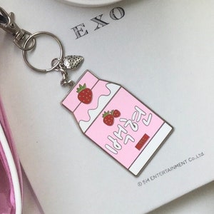 EXO Baekhyun Strawberry Flavored Milk Enamel Silver Keychain